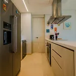 2Br Apartment With Balcony And Amazing Views