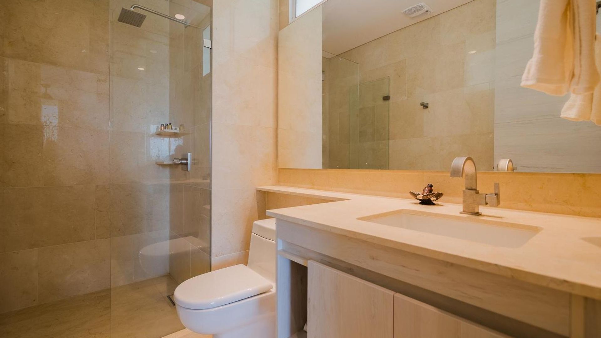 2br With Balcony And Amazing Views Cartagena