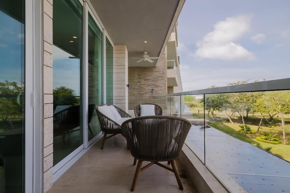 2br With Balcony And Amazing Views