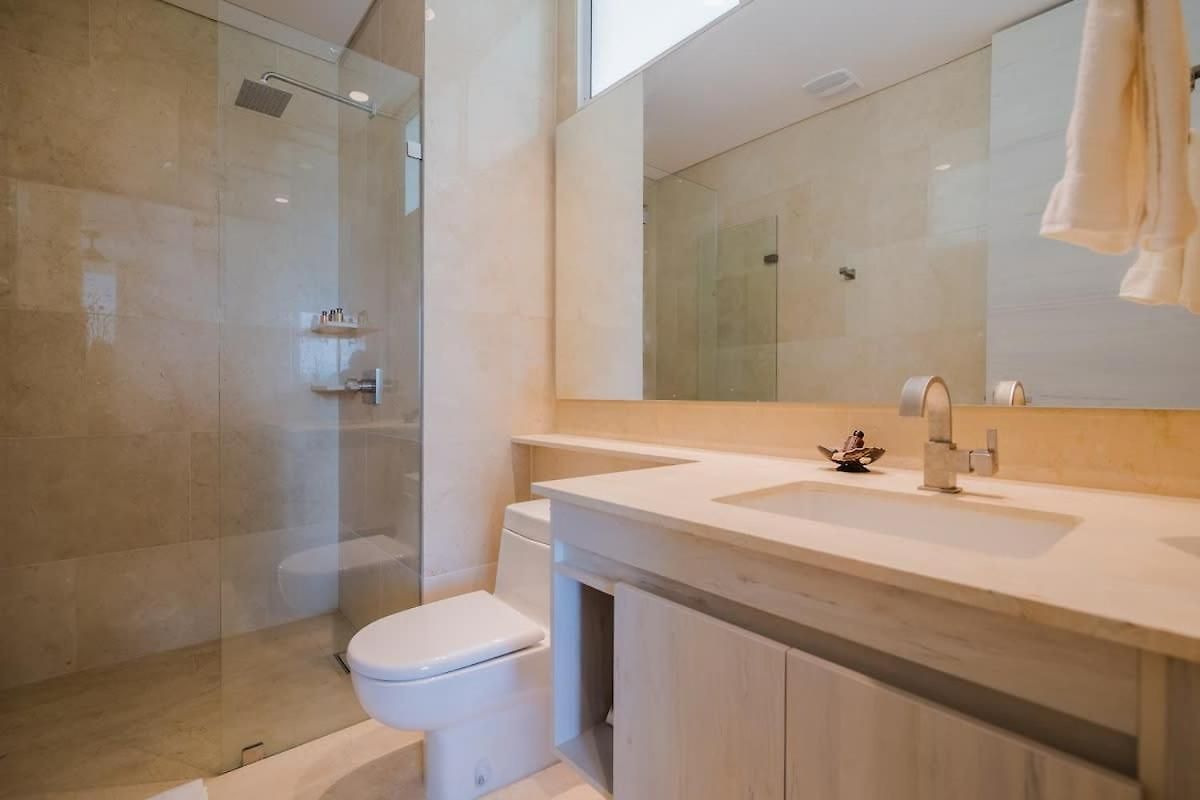 2br With Balcony And Amazing Views *