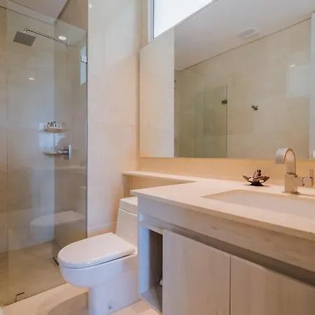 2br With Balcony And Amazing Views *