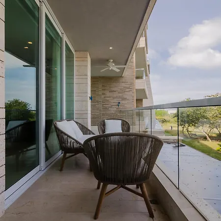2br With Balcony And Amazing Views